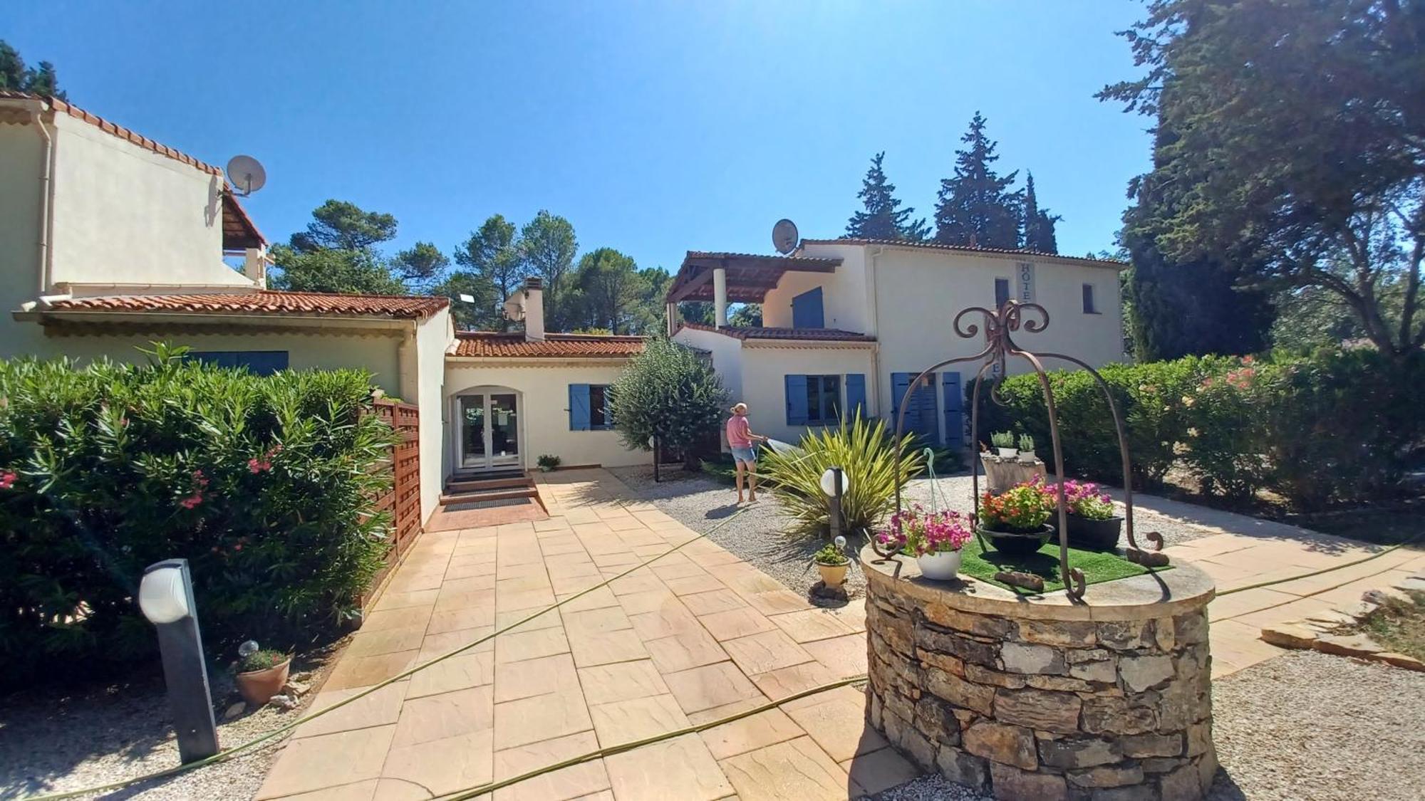 Hotel Bel Valen Le Val Exterior photo